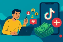صورة توضيحية لشخص يحمل هاتفًا محمولًا يعرض رموز تيك توك وأيقونات المتابعين والإعجابات المتصاعدة حوله بألوان متباينة وخطوط ديناميكية، تعبّر عن مفهوم شراء متابعين تيك توك